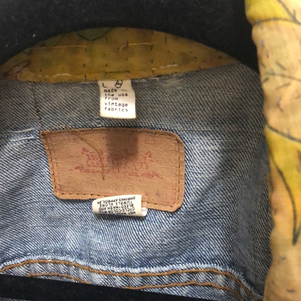 Vintage Levi’s denim jacket - Picture 3 of 3